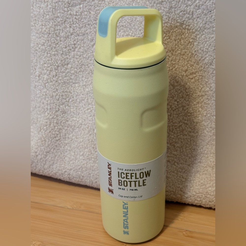 Stanley Polemo Aerolight IceFlow Bottle 24oz Cap and Carry Lid NEW - Picture 2 of 5